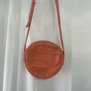 Baggu circle bag in mango - seen some love but it’s a favourite for sure